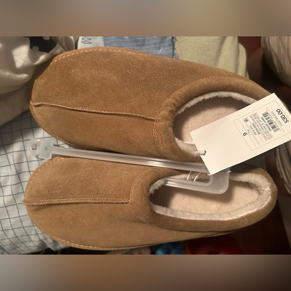 Stars Above Target Revolve Suede Tan Fleece Lined Moccasins Shoes  - New Women 9 - Picture 2 of 6